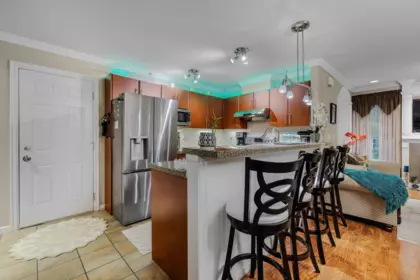 Kitchen Island Photo of 44 6110 138th Street, Surrey, BC