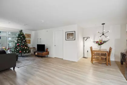 Kitchen Photo of 207 232 Sixth Street, New Westminster, BC