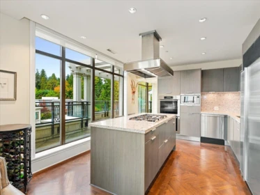 Breakfast Nook Photo of PH 526 Waters Edge Crescent, West Vancouver, BC