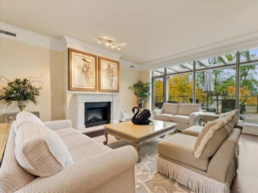 Dining Area Photo of PH 526 Waters Edge Crescent, West Vancouver, BC