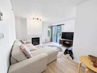 504 137 West 17th Street, North Vancouver, BC, North Vancouver — Apartment/Condo for sale
