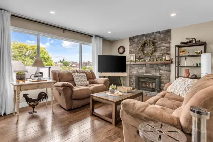 12590 Blackstock Street, Maple Ridge, BC, Maple ridge — Single Family Residence for sale