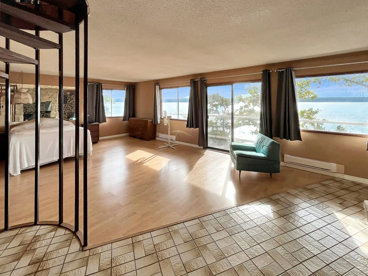 Primary Bathroom Photo of 315 Deacon Lane, Galiano Island, BC