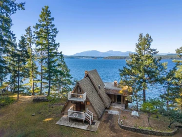 315 Deacon Lane, Galiano Island, BC, Galiano Island — Single Family Residence for sale