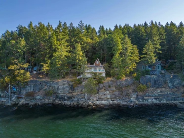 315 Deacon Lane, Galiano Island, BC, Galiano Island — Single Family Residence for sale