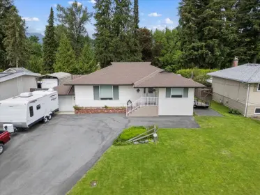45733 Berkeley Avenue, Chilliwack, BC, Chilliwack — Single Family Residence for sale