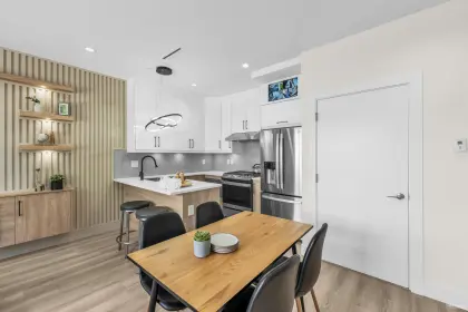 1 762 East 60th Avenue, Vancouver, BC, Vancouver — Half Duplex for sale