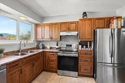 45635 Reece Avenue, Chilliwack, BC, Chilliwack — Single Family Residence for sale