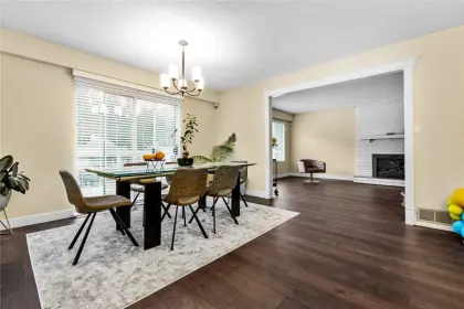 994 Hendecourt Road, North Vancouver, BC, North vancouver — Single Family Residence for sale