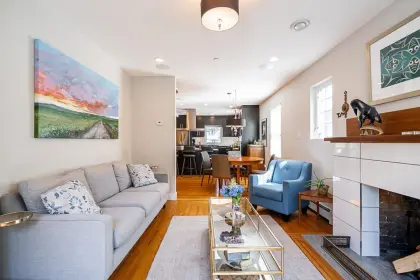 559 W 20th Avenue, Vancouver, BC, Vancouver — Single Family Residence for sale