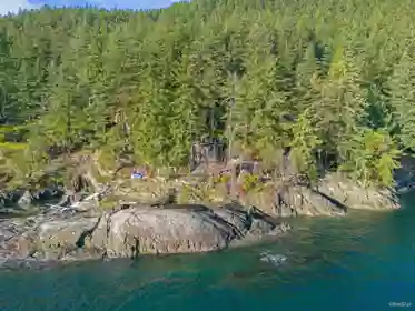 381 Waterfront, Bowen Island, BC, Bowen Island — Single Family Residence for sale