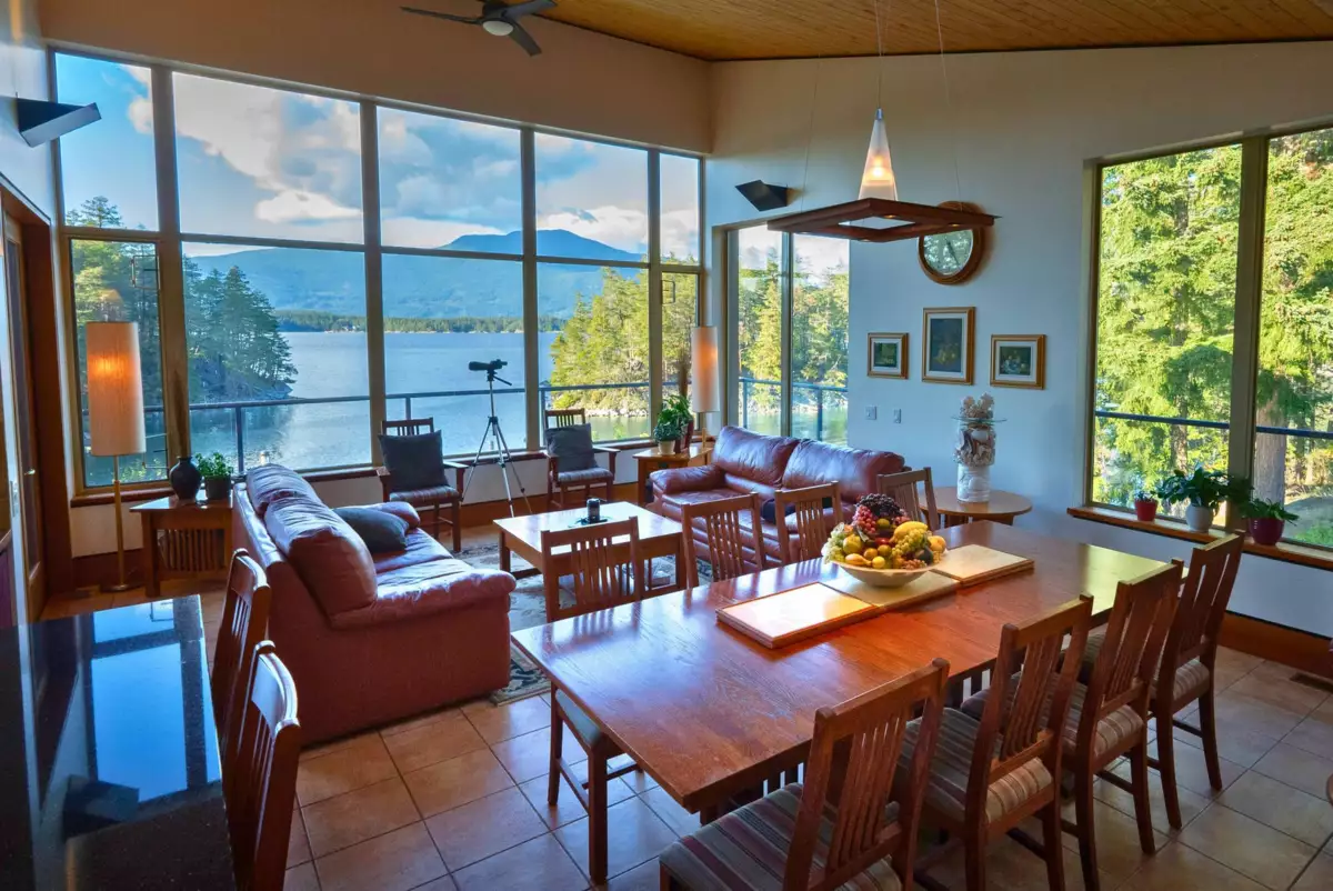 Loft / Bonus Room Photo of 4355 Blind Bay Shoreline, Nelson Island, BC
