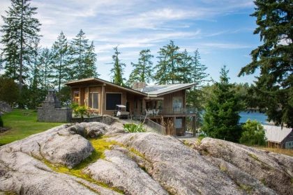 Guest Bathroom Photo of 4355 Blind Bay Shoreline, Nelson Island, BC