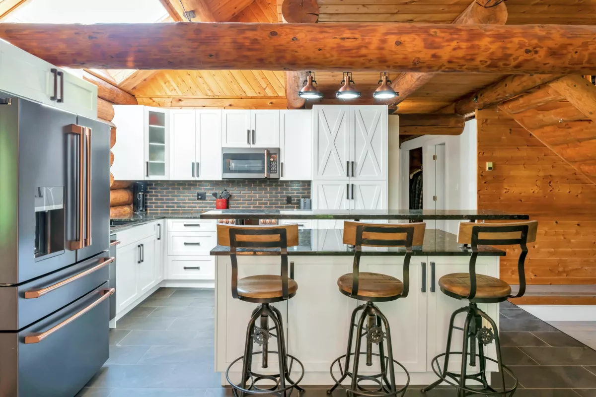 Kitchen Island Photo of 11108 Greenwood Drive, Mission, BC
