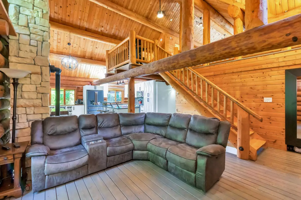 Walk-In Closet Photo of 11108 Greenwood Drive, Mission, BC