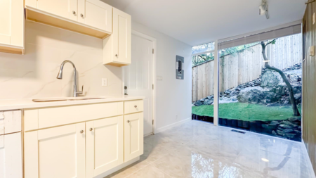 Entry Foyer Photo of 5791 Telegraph Trail, West Vancouver, BC