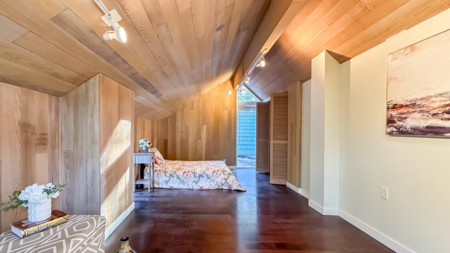Walk-In Closet Photo of 5791 Telegraph Trail, West Vancouver, BC