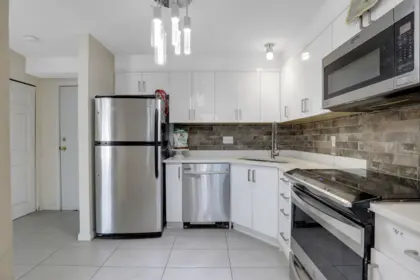 406 13780 76 Avenue, Surrey, BC, Surrey — Apartment/Condo for sale