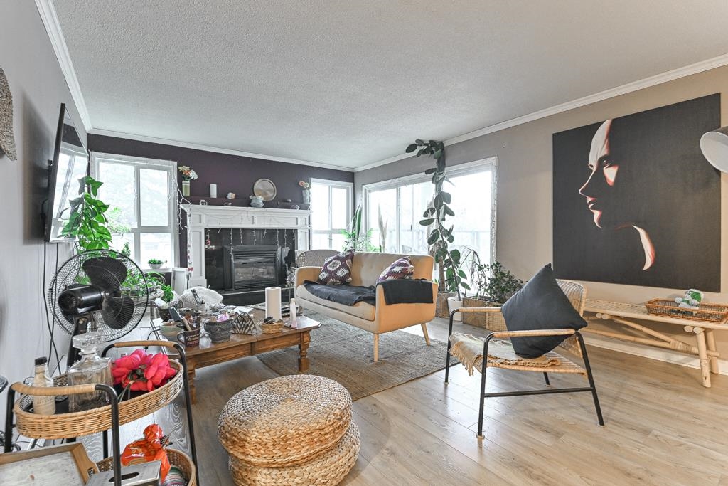 Breakfast Nook Photo of 107 32040 Peardonville Road, Abbotsford, BC