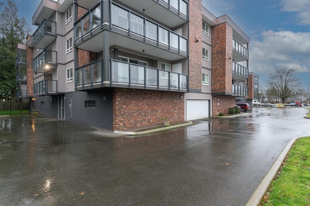 Living Room Photo of 107 32040 Peardonville Road, Abbotsford, BC