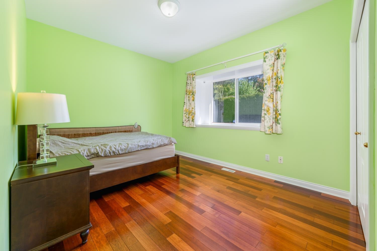 Mudroom Photo of 13966 26 Avenue, Surrey, BC