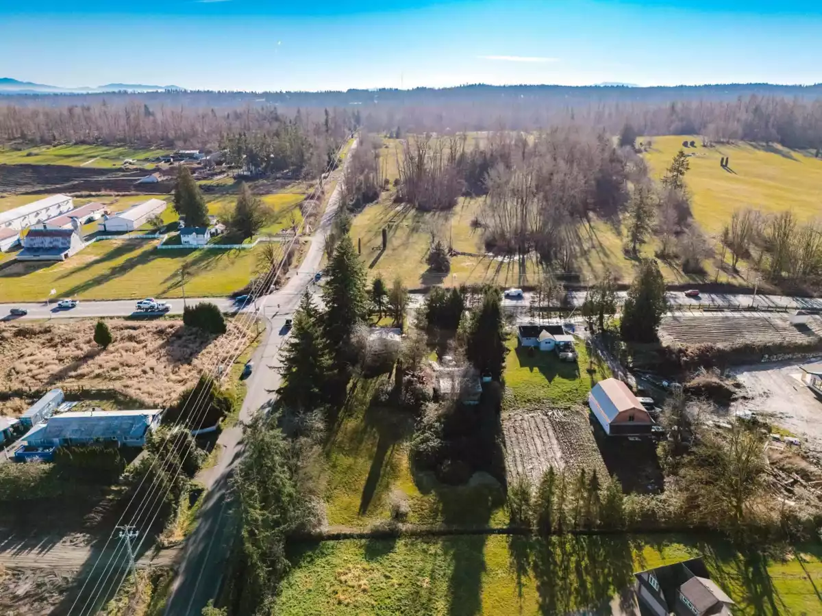 Kitchen Island Photo of 1613 208 Street, Langley, BC