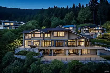 2705 Highview Place, West Vancouver, BC, Altamont — 6 bed single family residence for sale