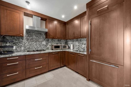 Hallway Photo of 2705 Highview Place, West Vancouver, BC