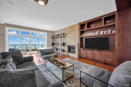 Walk-In Closet Photo of 2705 Highview Place, West Vancouver, BC