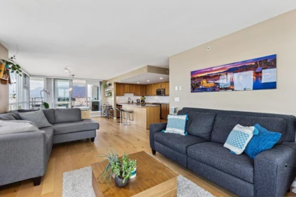 2102 125 Milross Avenue, Vancouver, BC, Vancouver — Apartment/Condo for sale