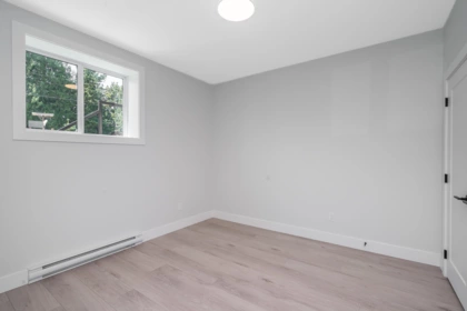 Hot Tub / Spa Photo of 34059 Woodbine Street, Abbotsford, BC