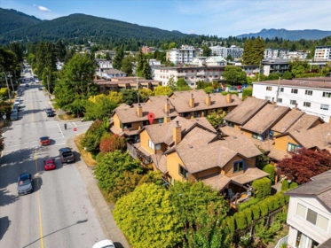 1842 Chesterfield Avenue, North Vancouver, BC, North Vancouver — Townhouse for sale