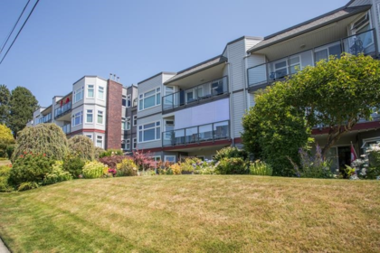 305 1220 Fir Street, White Rock, BC, White Rock — Apartment/Condo for sale