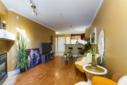210 1989 Dunbar Street, Vancouver, BC, Vancouver — Apartment/Condo for sale