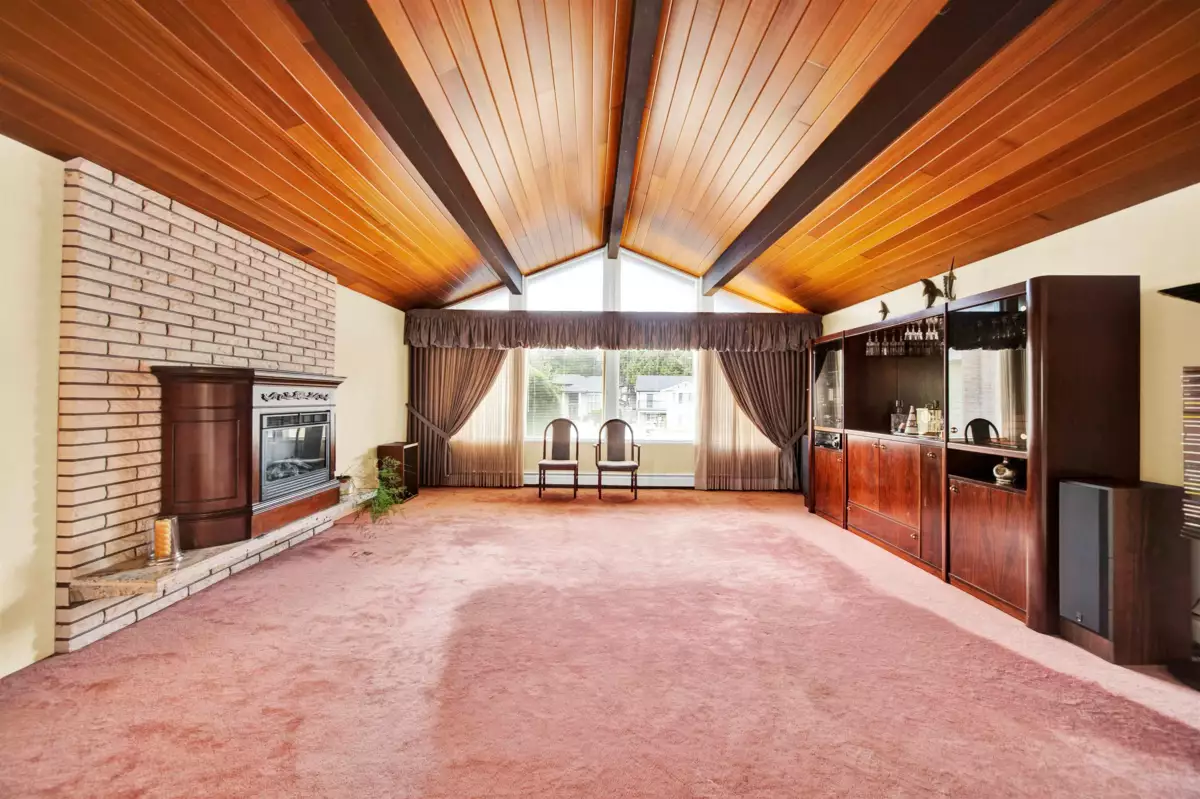 Primary Bathroom Photo of 3760 Bargen Drive, Richmond, BC