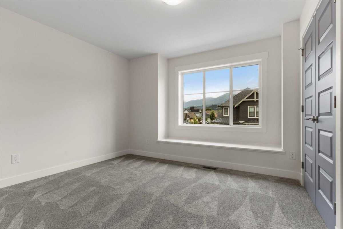 Basement Recreation Room Photo of 114 46211 Promontory Road, Chilliwack, BC