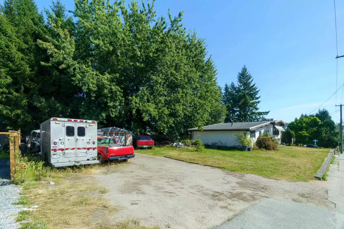 Living Room Photo of 8086 Cedar Street, Mission, BC