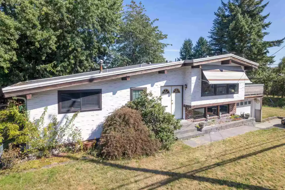 Outdoor Deck Photo of 8086 Cedar Street, Mission, BC