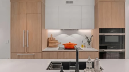 Kitchen Island Photo of 4470 Ash Street, Vancouver, BC