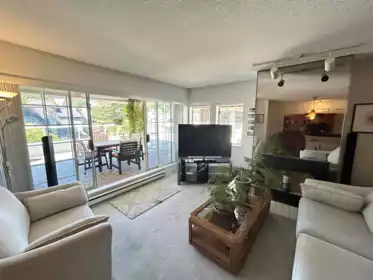 201 3421 Curle Avenue, Burnaby, BC, Burnaby — Apartment/Condo for sale