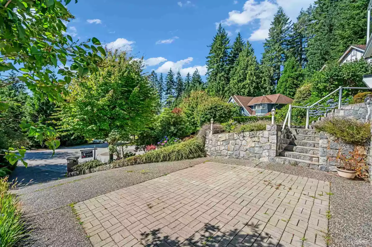 Community Amenities Photo (Clubhouse) of 3945 Braemar Place, North Vancouver, BC