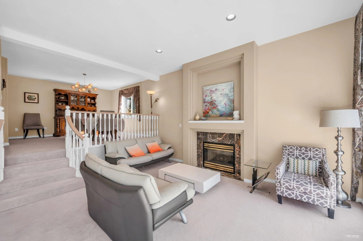 Guest Bathroom Photo of 3945 Braemar Place, North Vancouver, BC