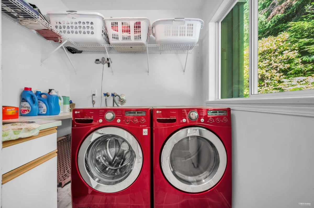 Laundry Room Photo of 3945 Braemar Place, North Vancouver, BC