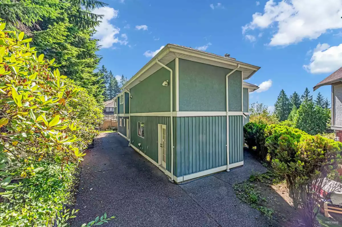 Neighborhood Park Photo Near 3945 Braemar Place, North Vancouver, BC