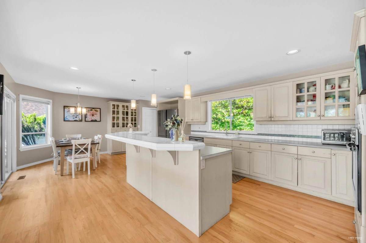 Primary Bedroom Photo of 3945 Braemar Place, North Vancouver, BC