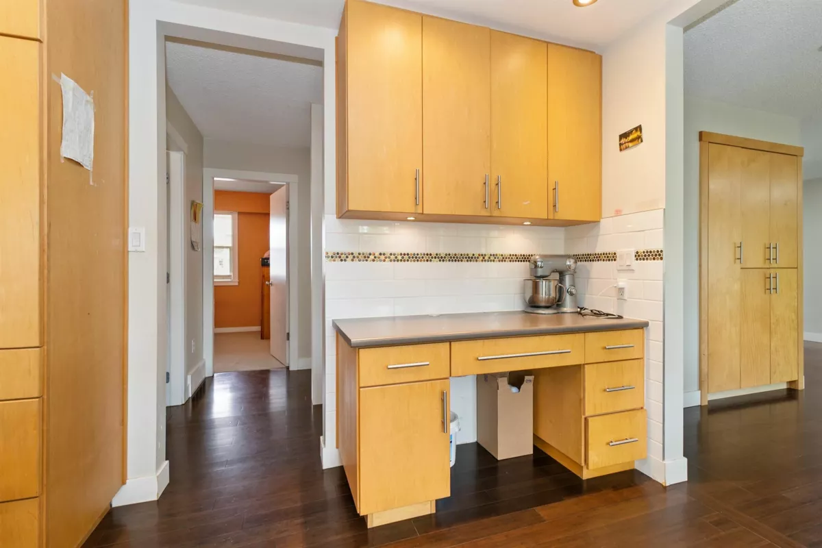 Breakfast Nook Photo of 2277 Rainier Street, Abbotsford, BC