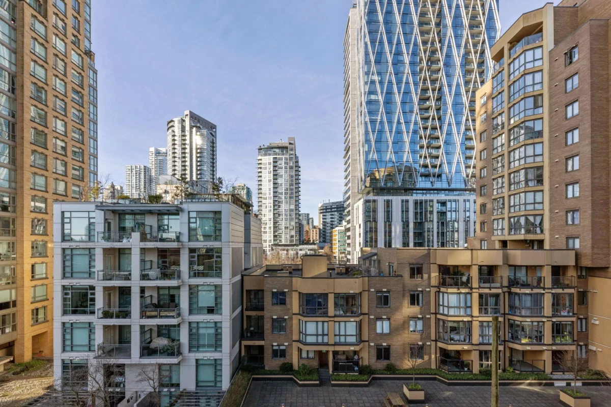 Dining Area Photo of 701 1133 Homer Street, Vancouver, BC