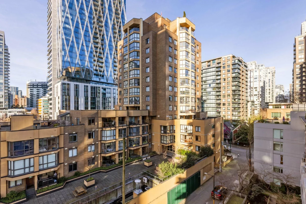 Living Room Photo of 701 1133 Homer Street, Vancouver, BC