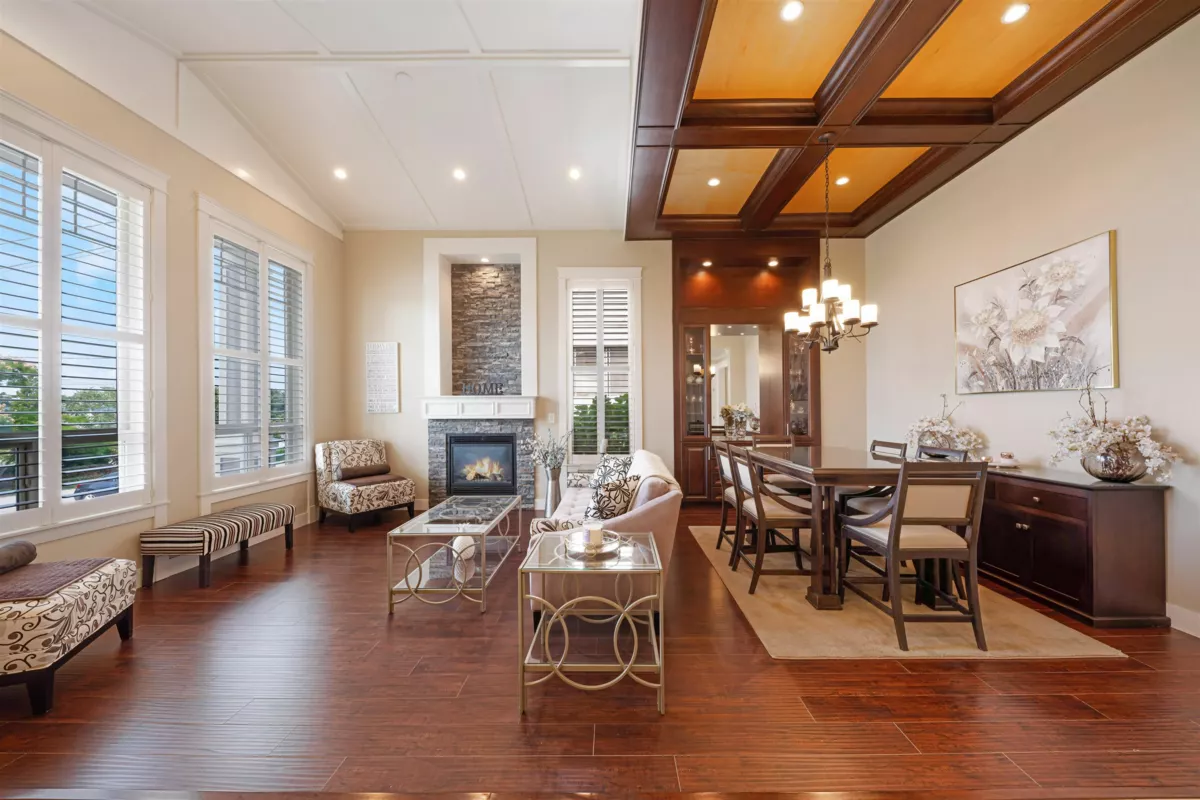 Breakfast Nook Photo of 10248 124a Street, Surrey, BC