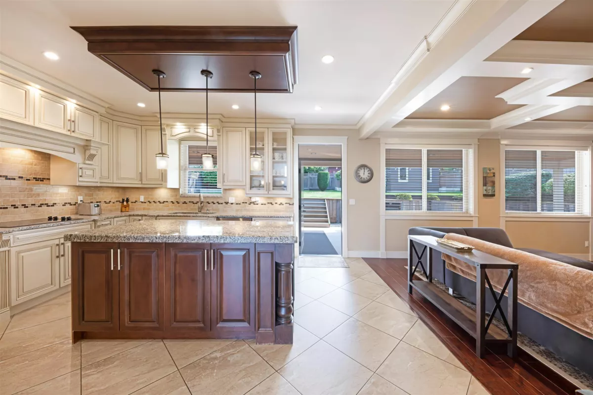 Powder Room Photo of 10248 124a Street, Surrey, BC